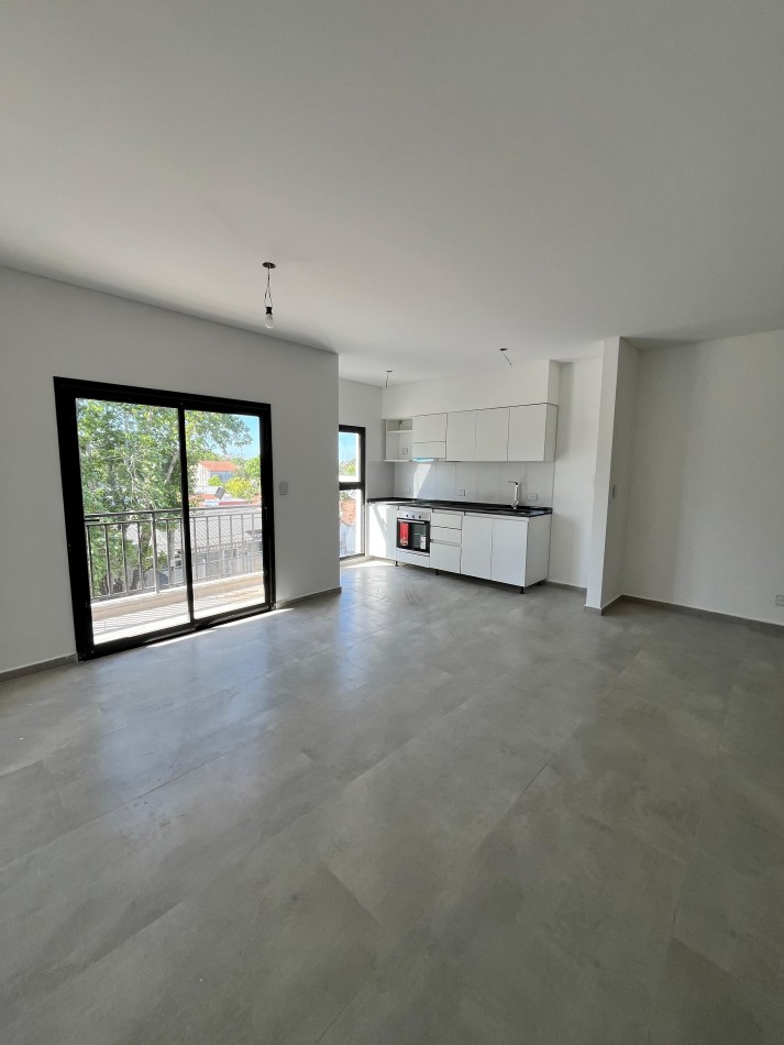 VENTA 2 AMBIENTES ITUZAINGO NORTE