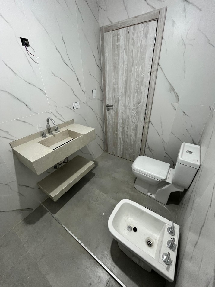 VENTA 2 AMBIENTES ITUZAINGO NORTE