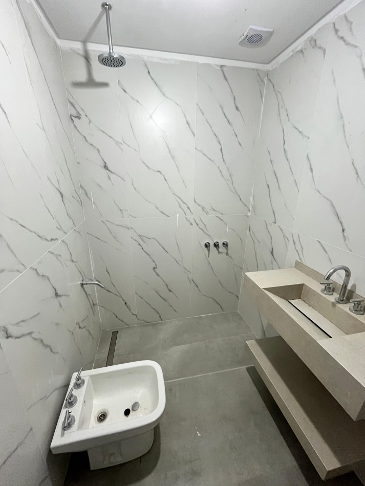 VENTA 2 AMBIENTES ITUZAINGO NORTE