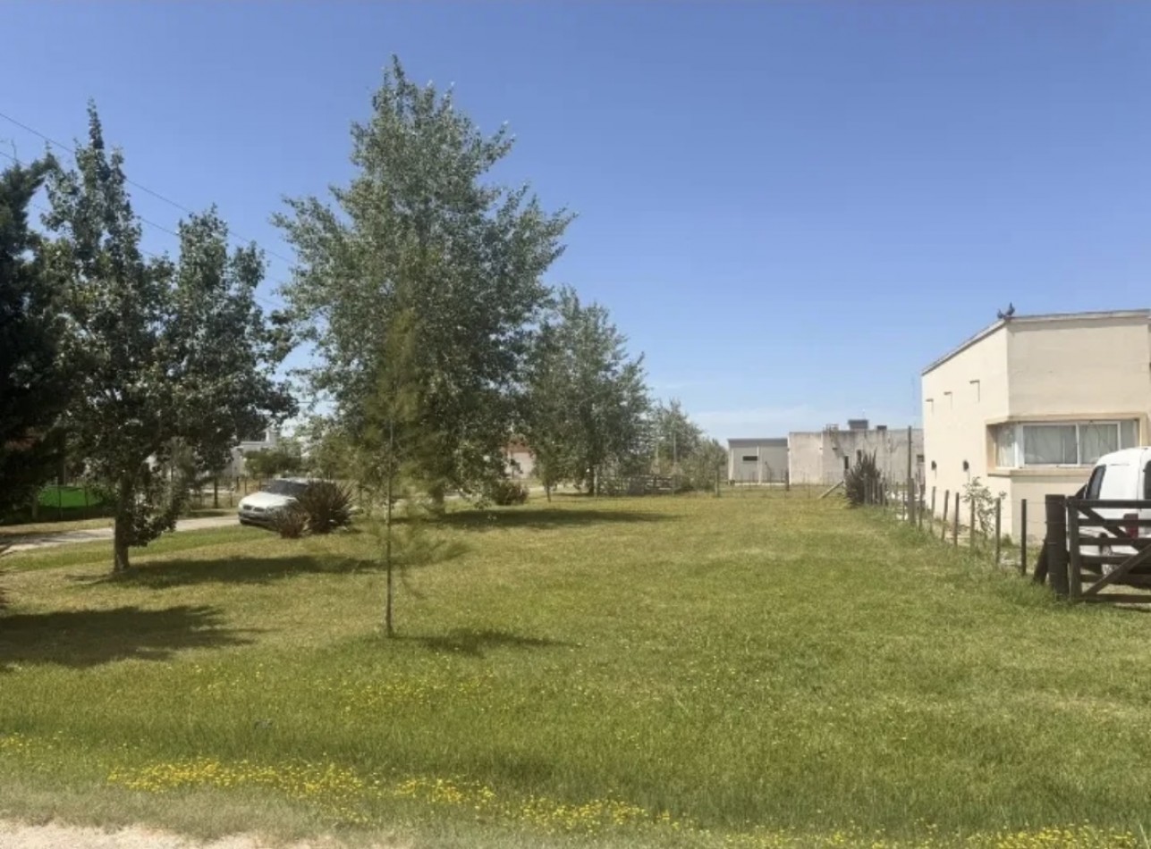 Venta lote en barrio cerrado excelente ubicacion.