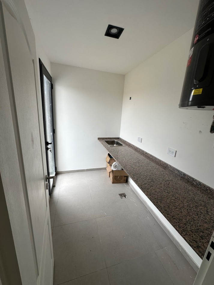 Venta casa 4 ambientes barrio cerrado lujan