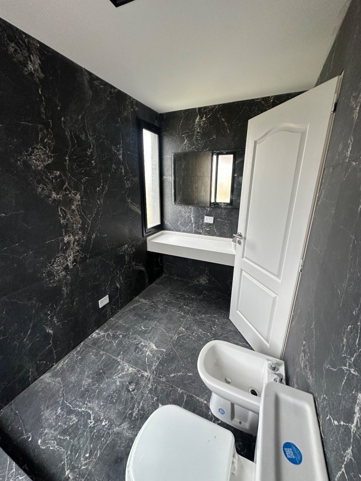 Venta casa 4 ambientes barrio cerrado lujan