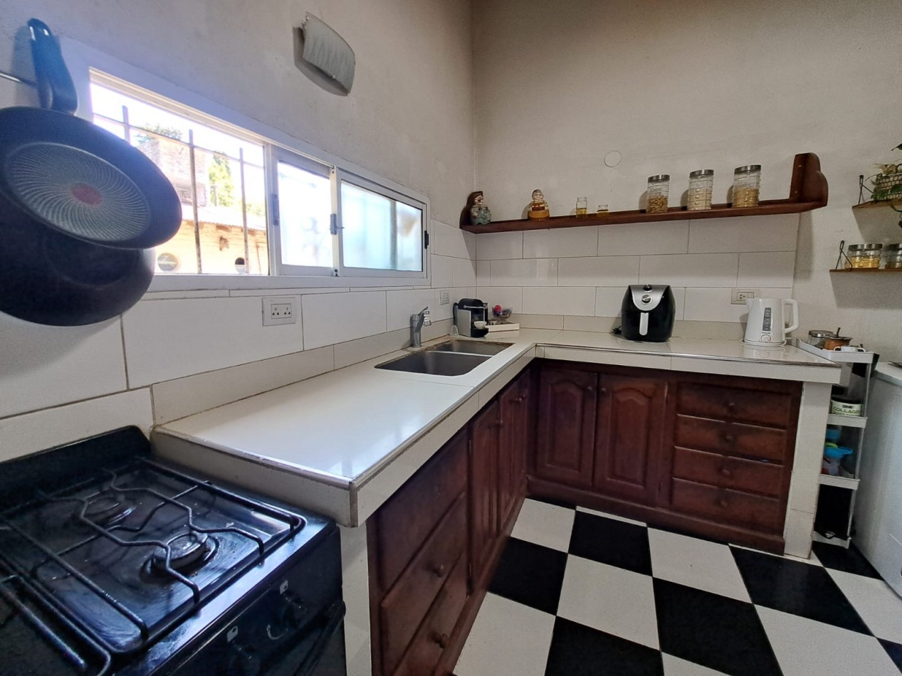 Casa multifamiliar en venta- Paso del rey.