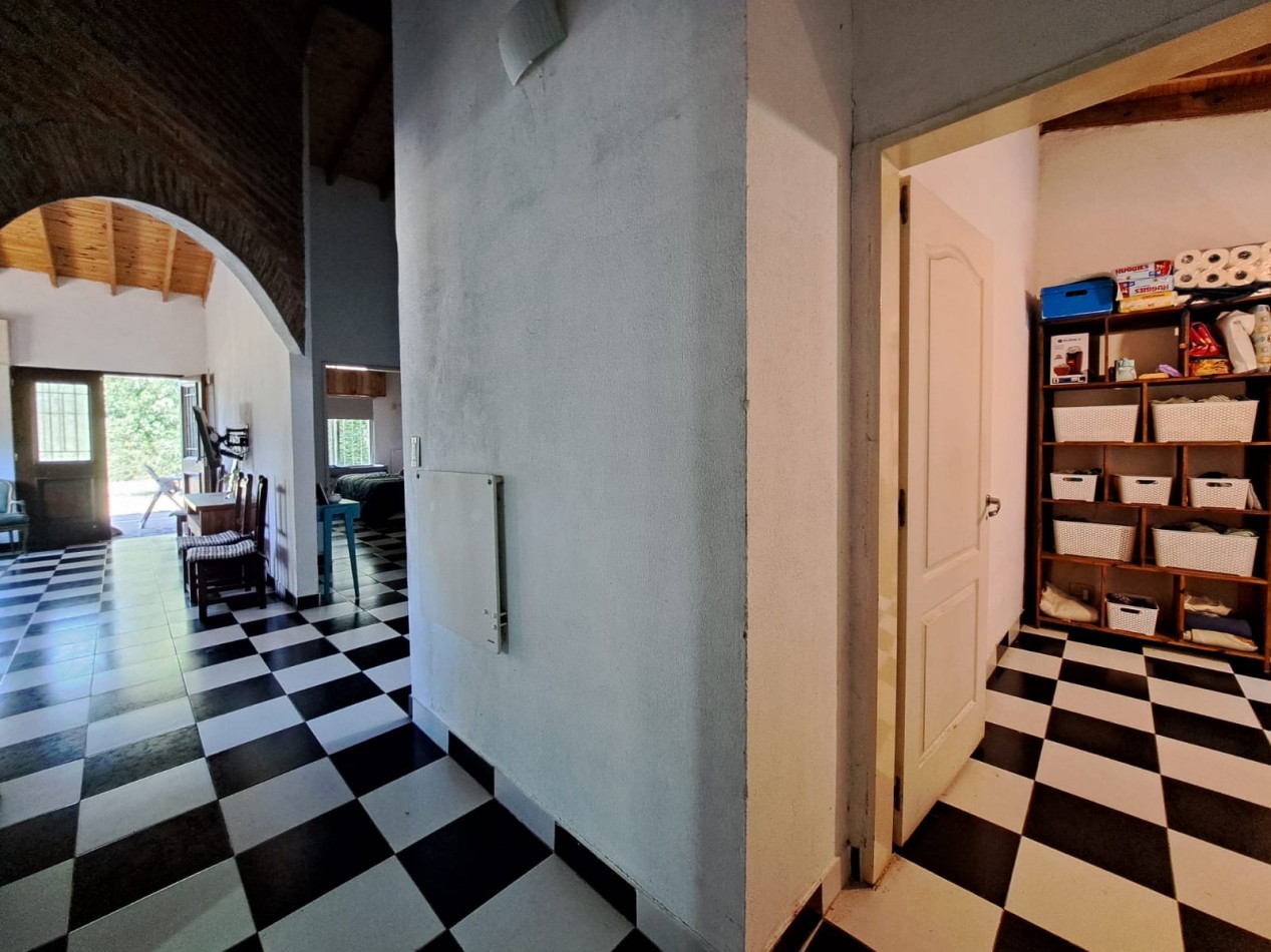 Casa multifamiliar en venta- Paso del rey.