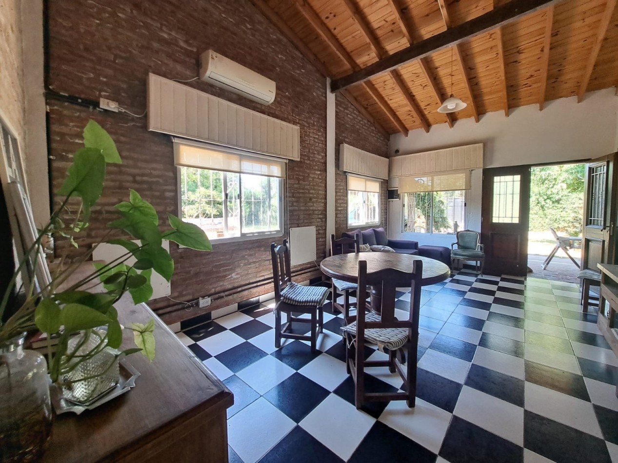 Casa multifamiliar en venta- Paso del rey.