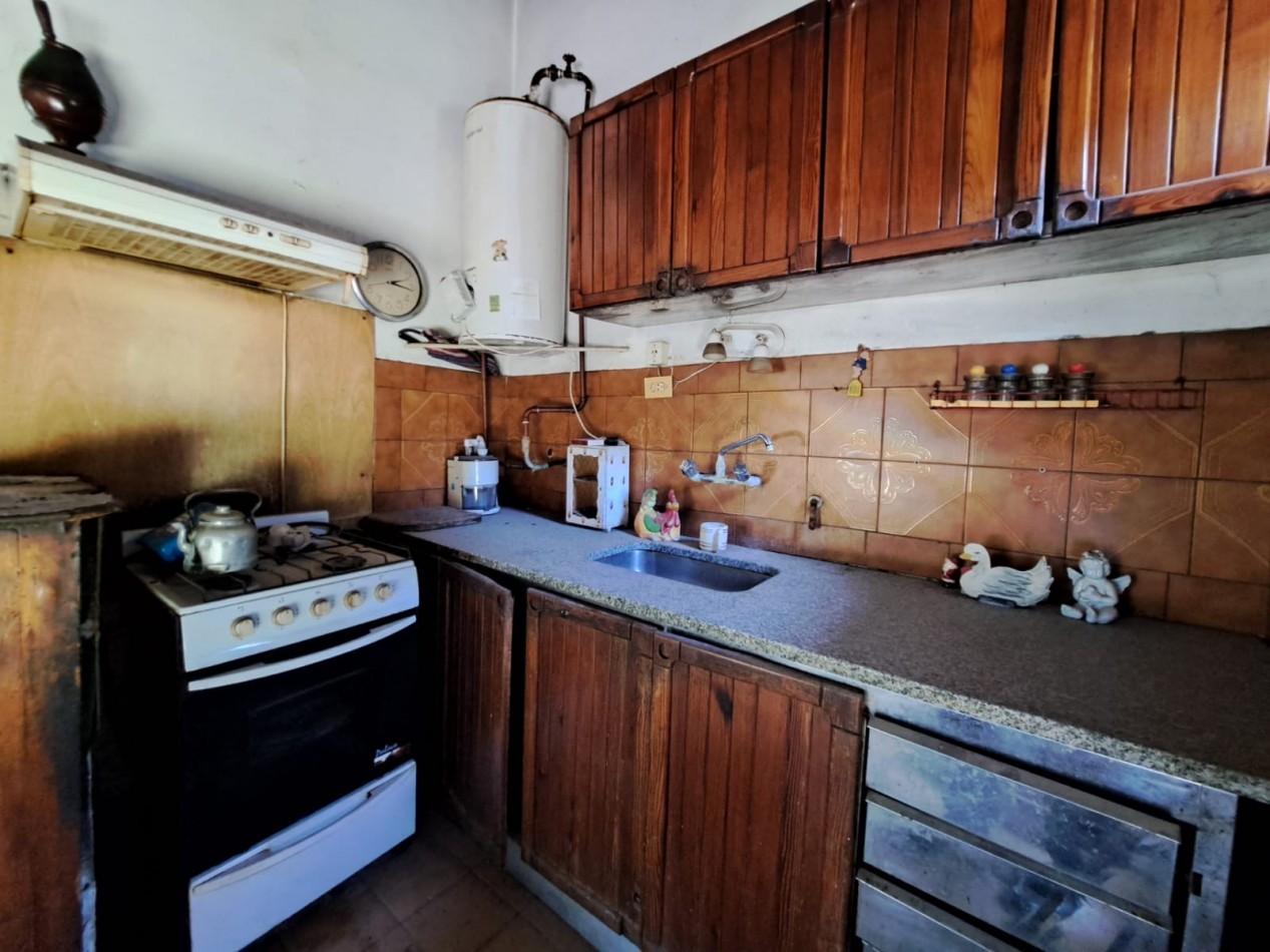 Casa multifamiliar en venta- Paso del rey.