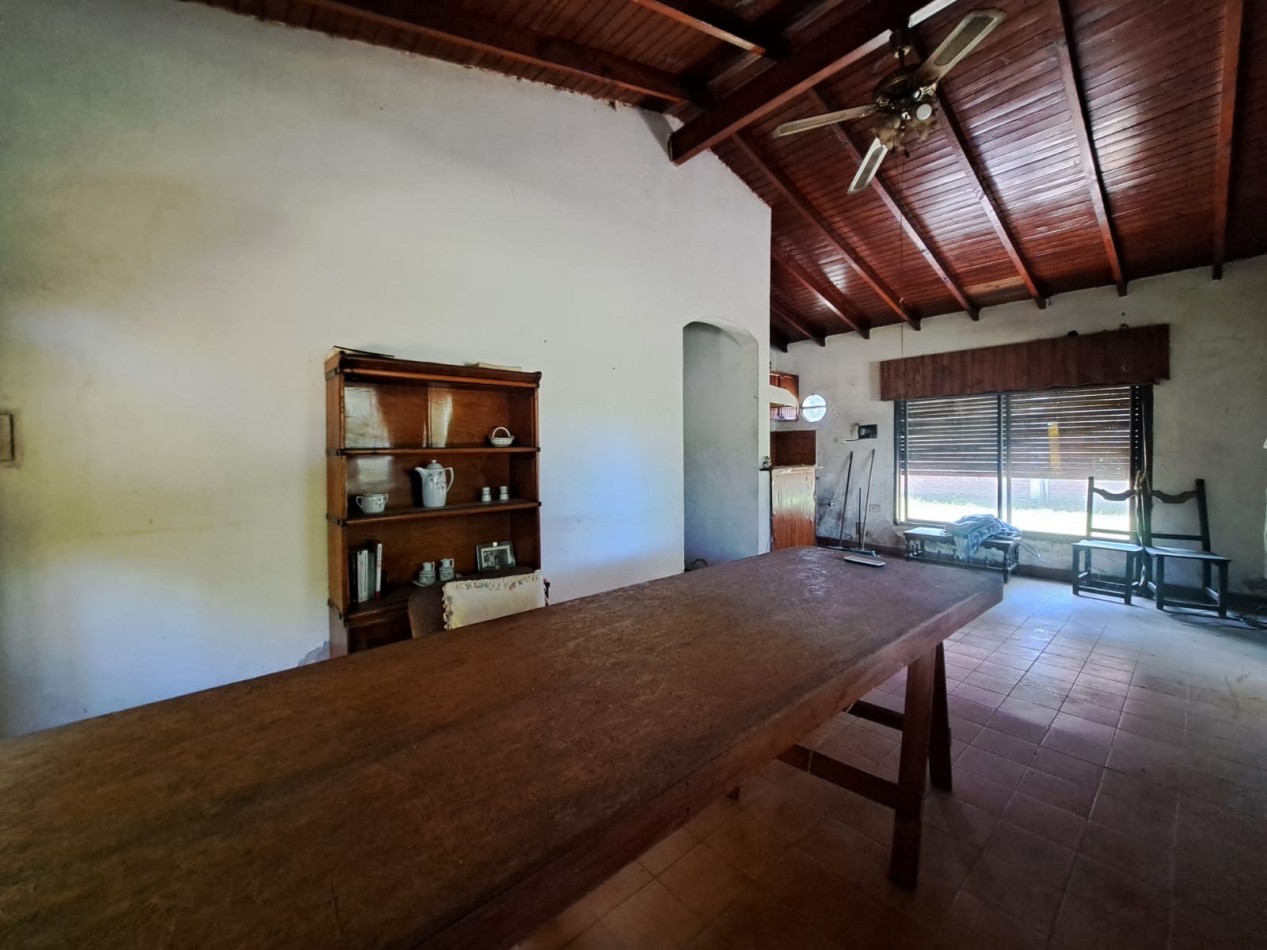 Casa multifamiliar en venta- Paso del rey.