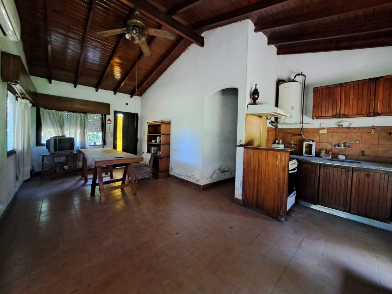 Casa multifamiliar en venta- Paso del rey.