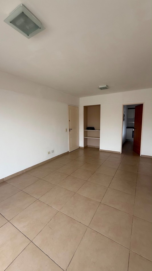 Departamento 3 ambientes con doble cochera.