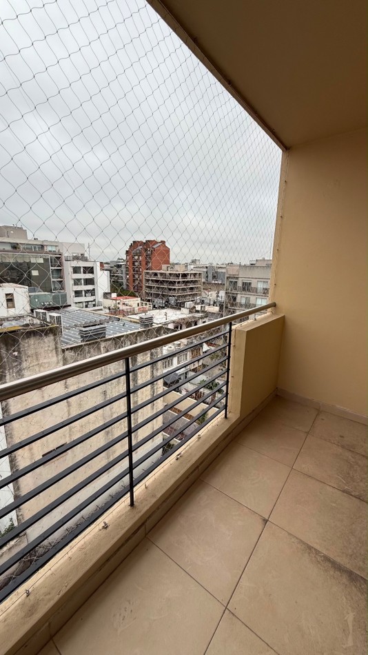 Departamento 3 ambientes con doble cochera.