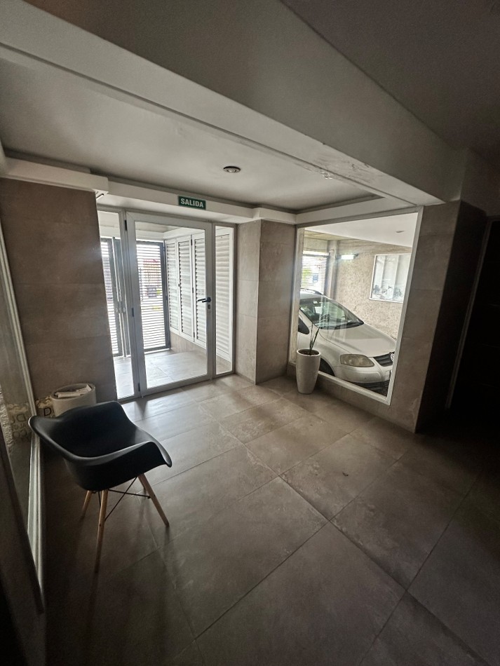 Venta departamento 2 Ambientes c/cochera.