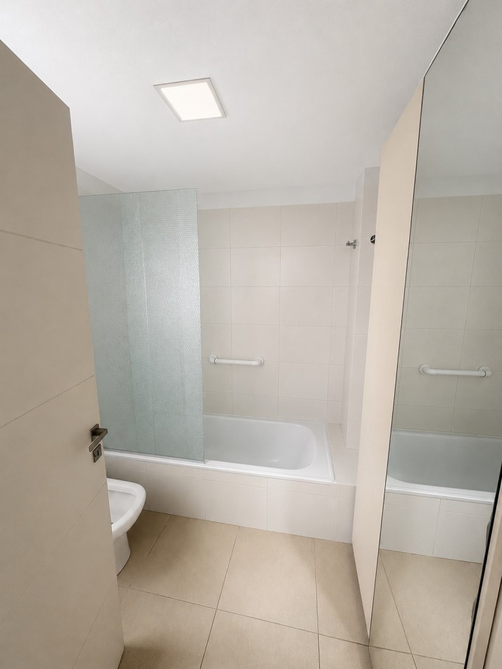 Venta departamento 2 Ambientes c/cochera.