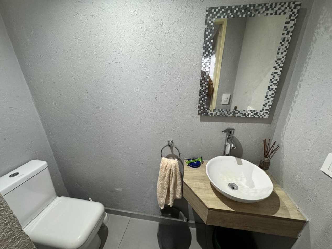 Departamento 4 Ambientes en Duplex con Terraza Privada, Jacuzzi y Cochera - Moron Centro