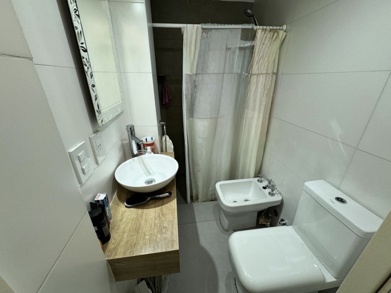 Departamento 4 Ambientes en Duplex con Terraza Privada, Jacuzzi y Cochera - Moron Centro