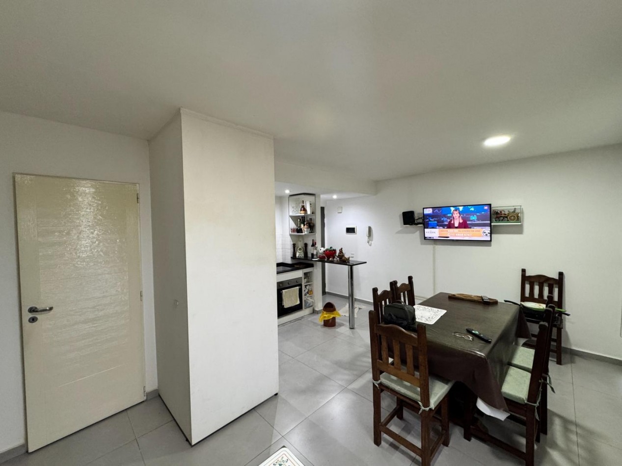 Departamento 4 Ambientes en Duplex con Terraza Privada, Jacuzzi y Cochera - Moron Centro