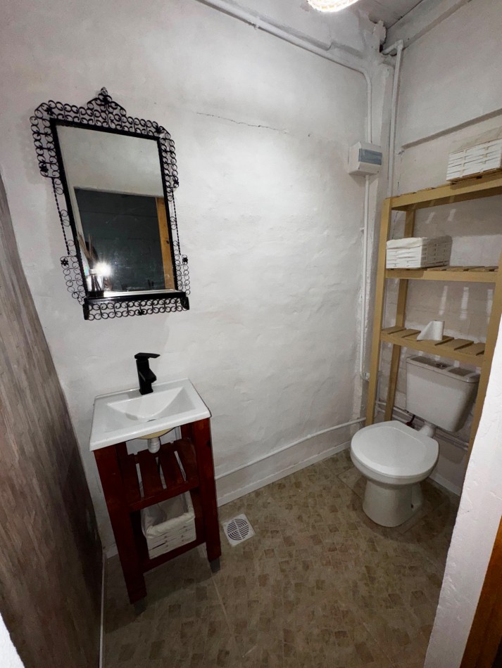 Venta de lote con quincho y monoambiente.