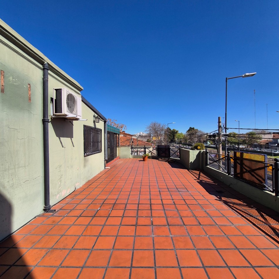 Departamento 2 ambientes con terraza.