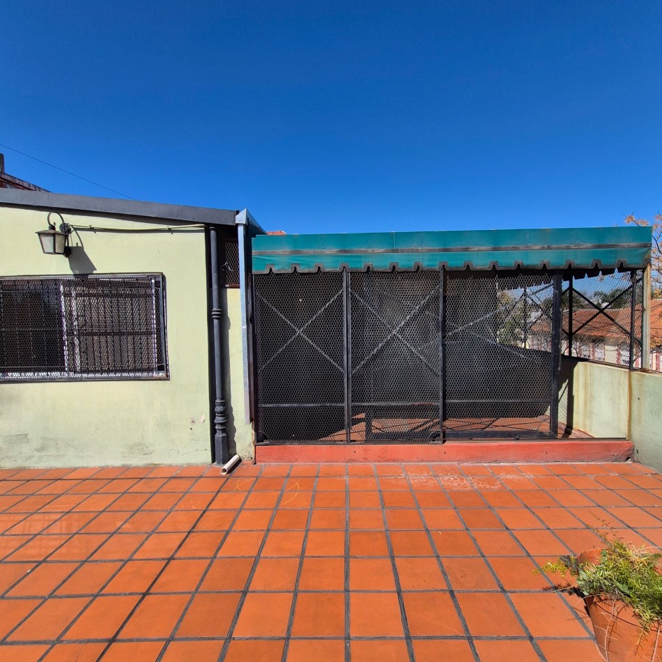 Departamento 2 ambientes con terraza.