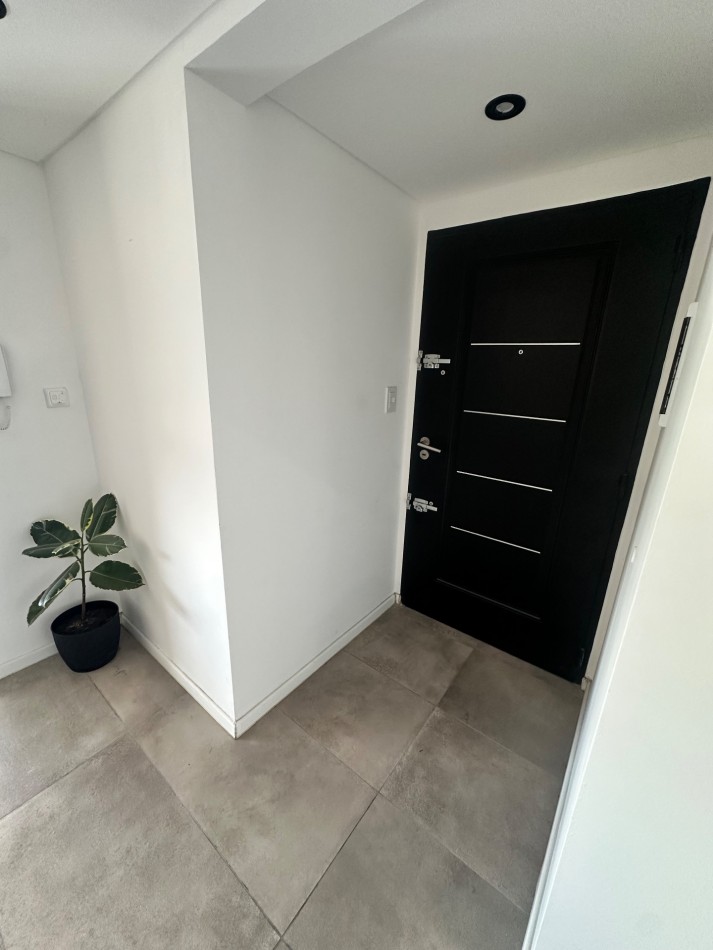Venta 2 ambientes Ituzaingo Norte c/ cochera