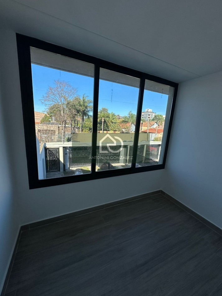 VENTA CASA 5 AMBIENTES A ESTRENAR ITUZAINGO NORTE