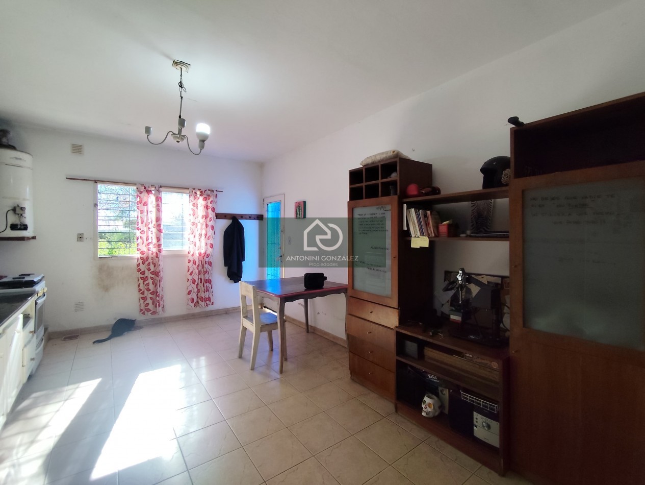 Casa 3 ambientes + local en venta