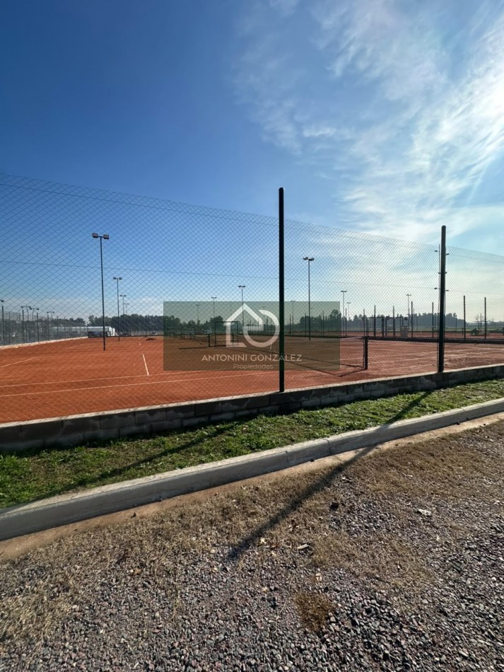 LOTE EN VENTA - ST. THOMAS CHICO