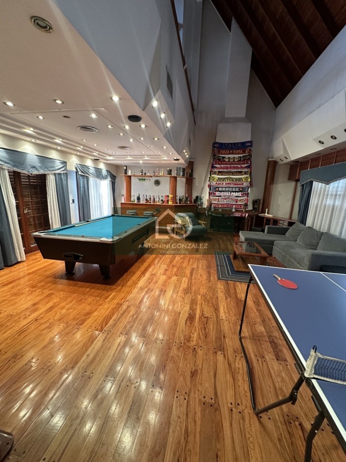 Venta casa 5 ambientes.