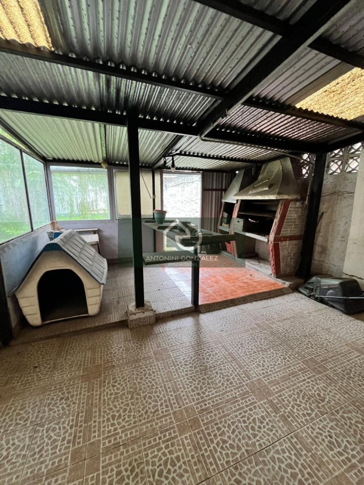 Casa en alquiler 4 Ambientes  Ituzaingo Sur | Gran Parque, Galeria y Parrilla