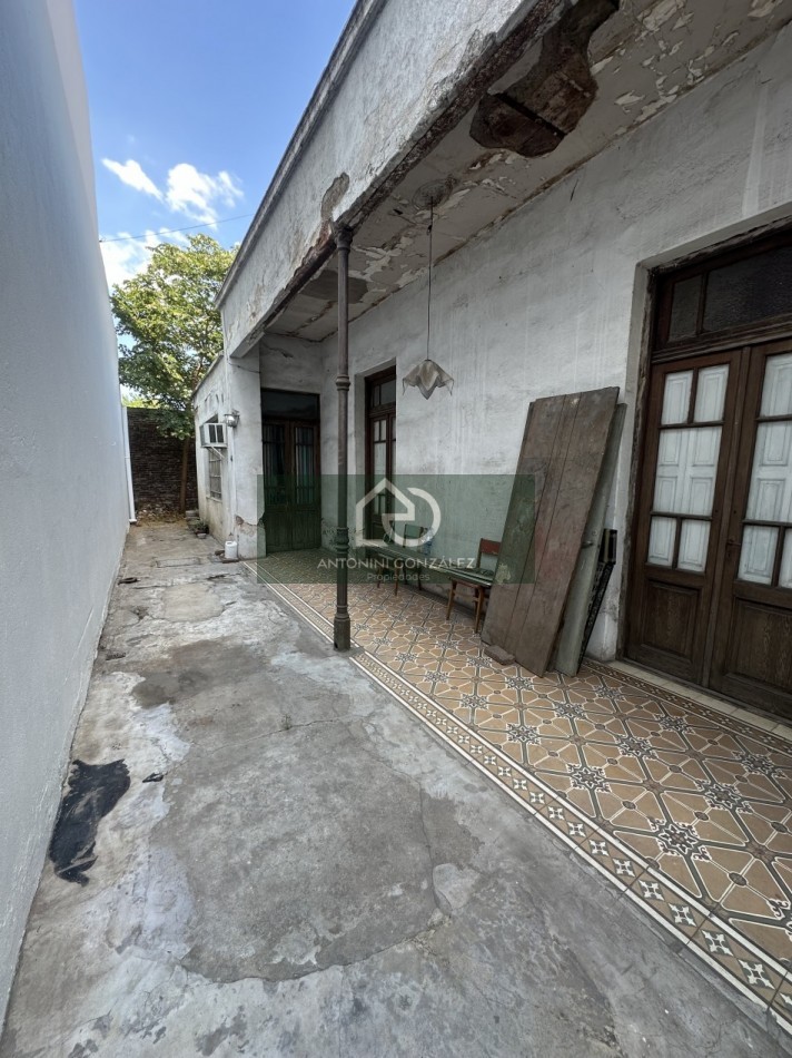 Venta casa a refaccionar o demoler.