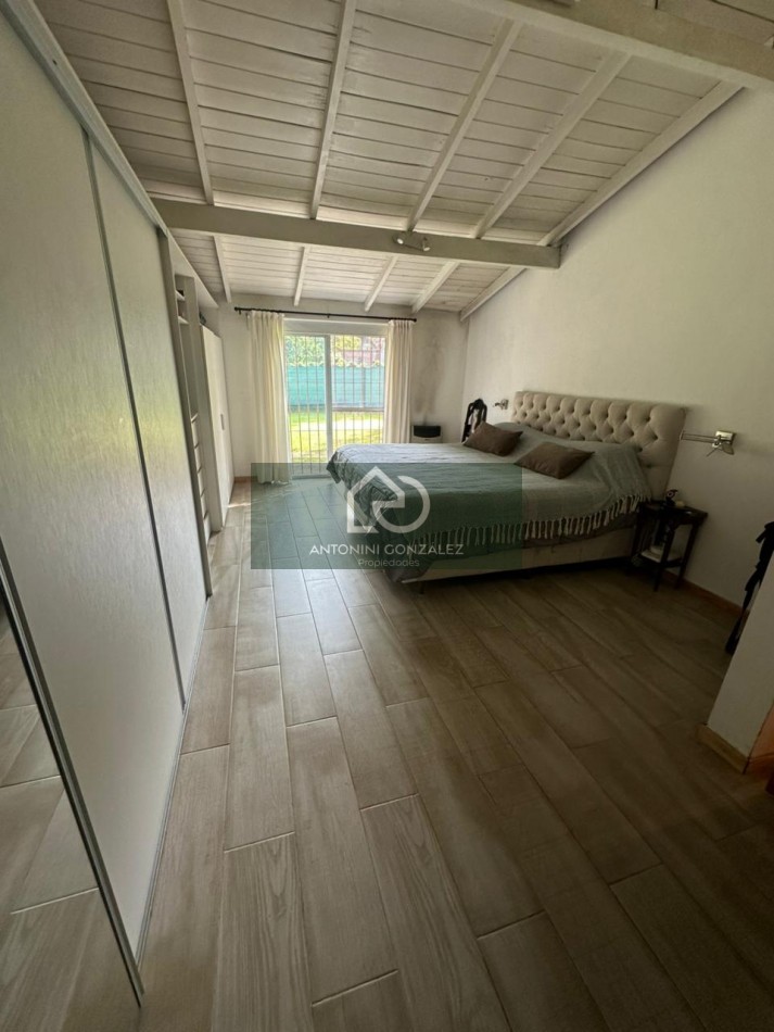 Casa 6 Ambientes en Planta Baja - Parque Leloir | Totalmente Reciclada