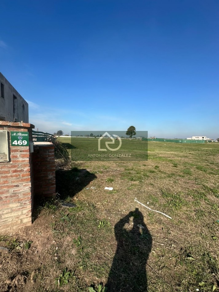 LOTE EN VENTA - ST. THOMAS CHICO