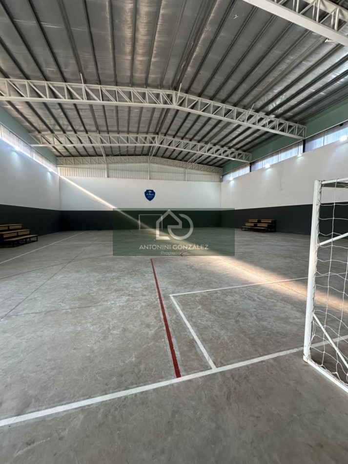 LOTE EN VENTA - ST. THOMAS CHICO