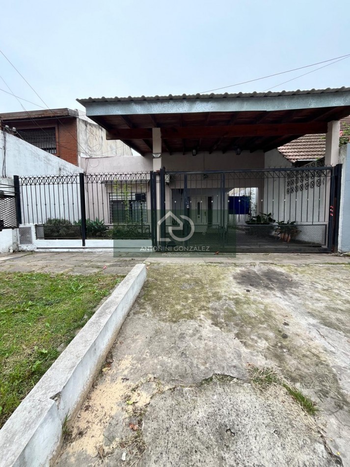 Casa en alquiler 4 Ambientes  Ituzaingo Sur | Gran Parque, Galeria y Parrilla