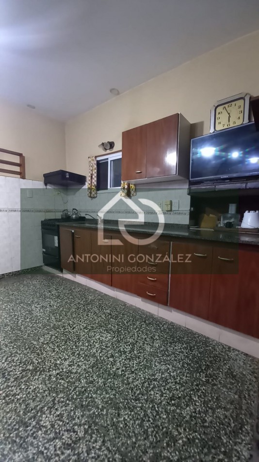 VENTA CASA + DEPARTAMENTO ITUZAINGO NORTE