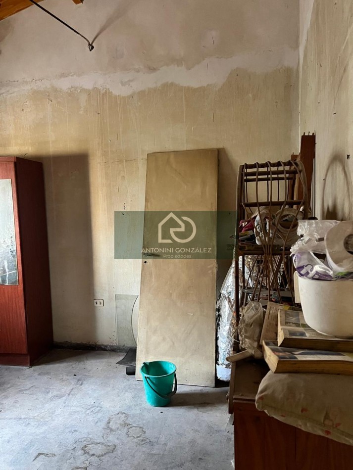 CASA EN VENTA EN ITUZAINGO NORTE A REFACCIONAR