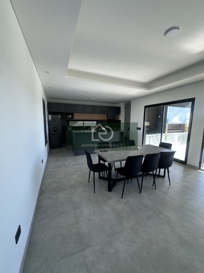 Venta casa 4 ambientes