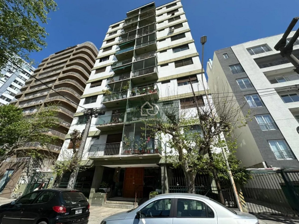 Departamento 2 Ambientes al Frente en Escalada 120 | Balcon Propio | Terraza y Laundry