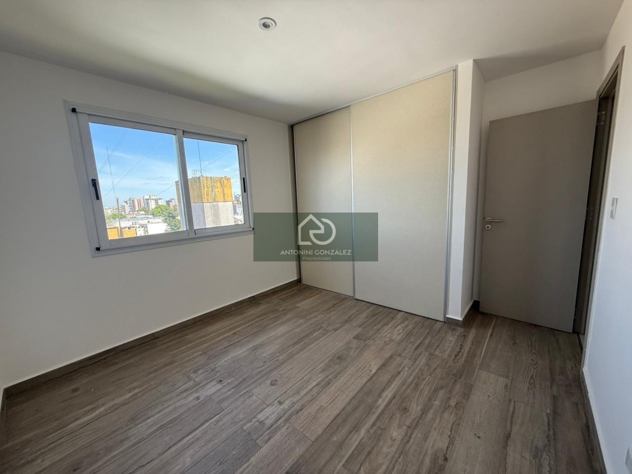 Alquiler 4 ambientes con cochera y parrilla