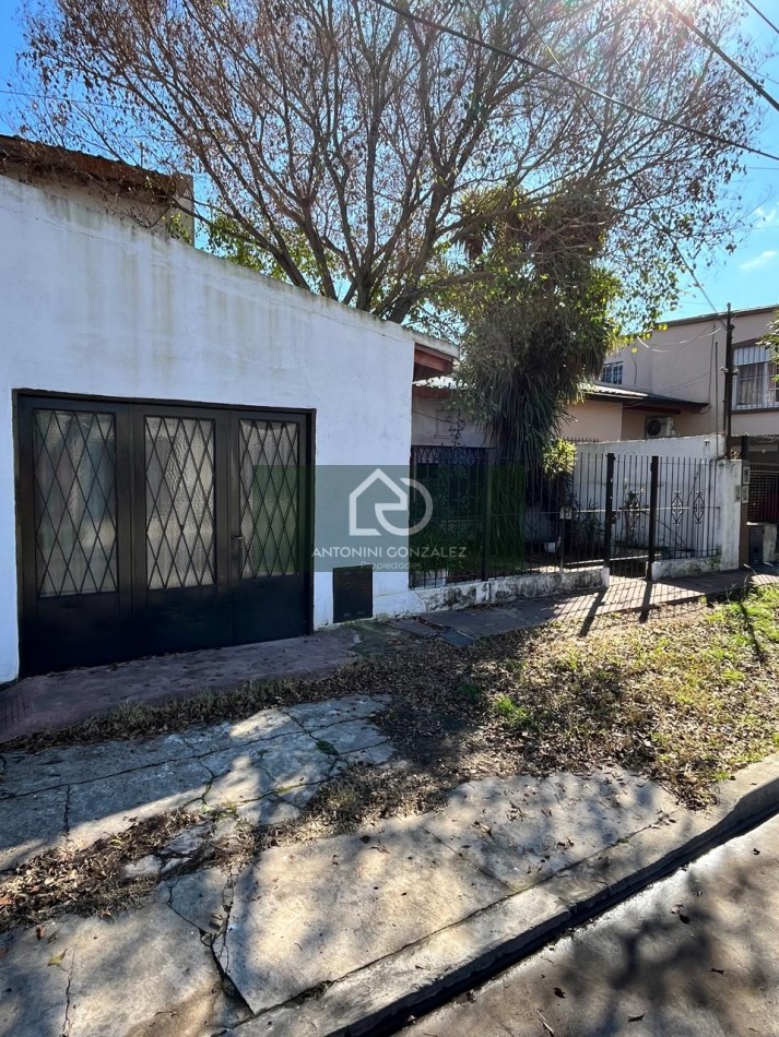 CASA EN VENTA EN ITUZAINGO NORTE A REFACCIONAR