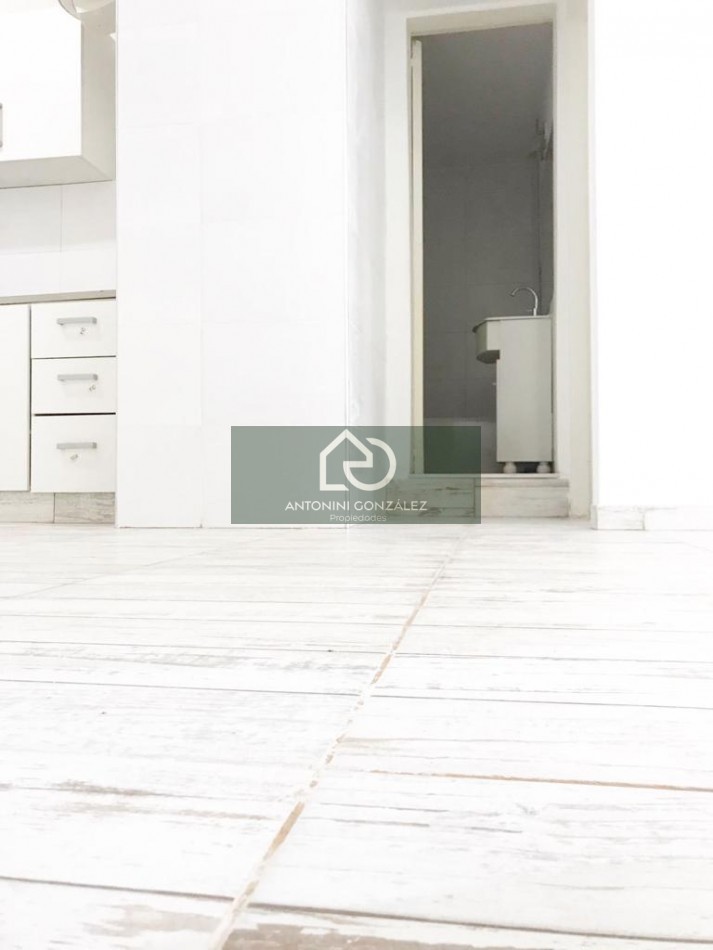 Departamento 2 Ambientes al Frente en Escalada 120 | Balcon Propio | Terraza y Laundry