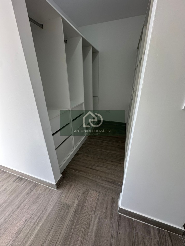 VENTA CASA 5 AMBIENTES A ESTRENAR ITUZAINGO NORTE