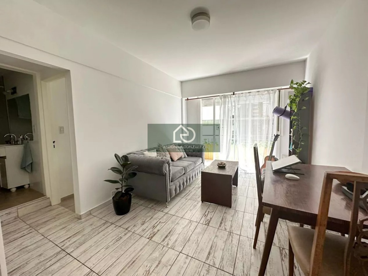 Departamento 2 Ambientes al Frente en Escalada 120 | Balcon Propio | Terraza y Laundry