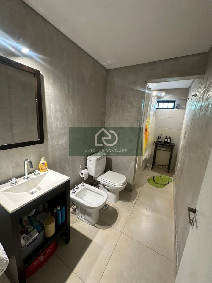 Casa 6 Ambientes en Planta Baja - Parque Leloir | Totalmente Reciclada