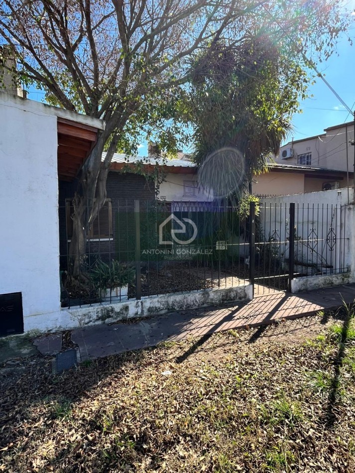 CASA EN VENTA EN ITUZAINGO NORTE A REFACCIONAR