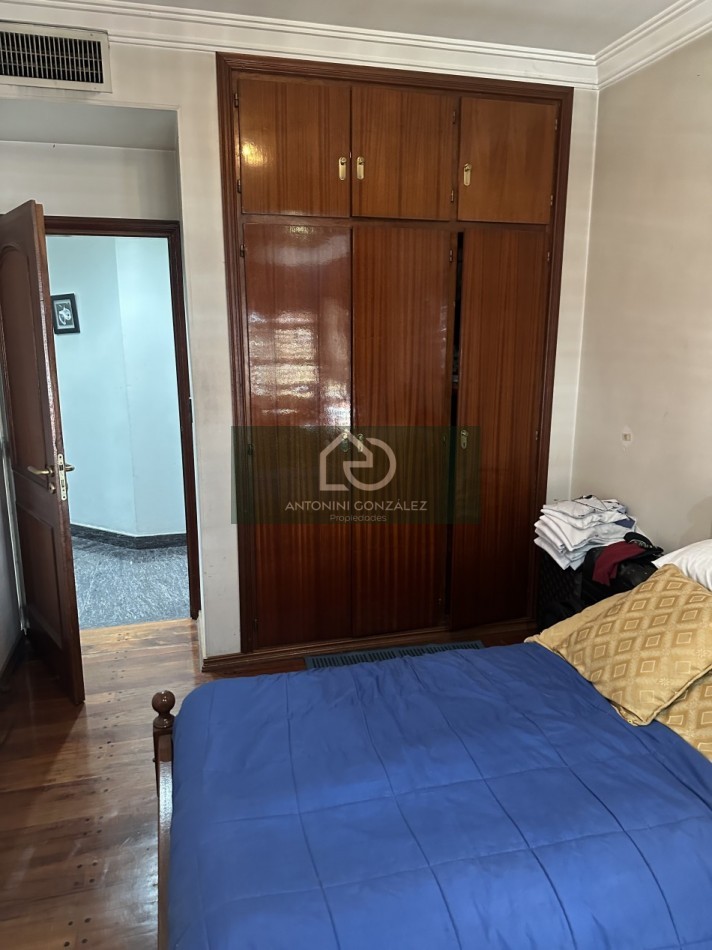 Venta casa 5 ambientes.