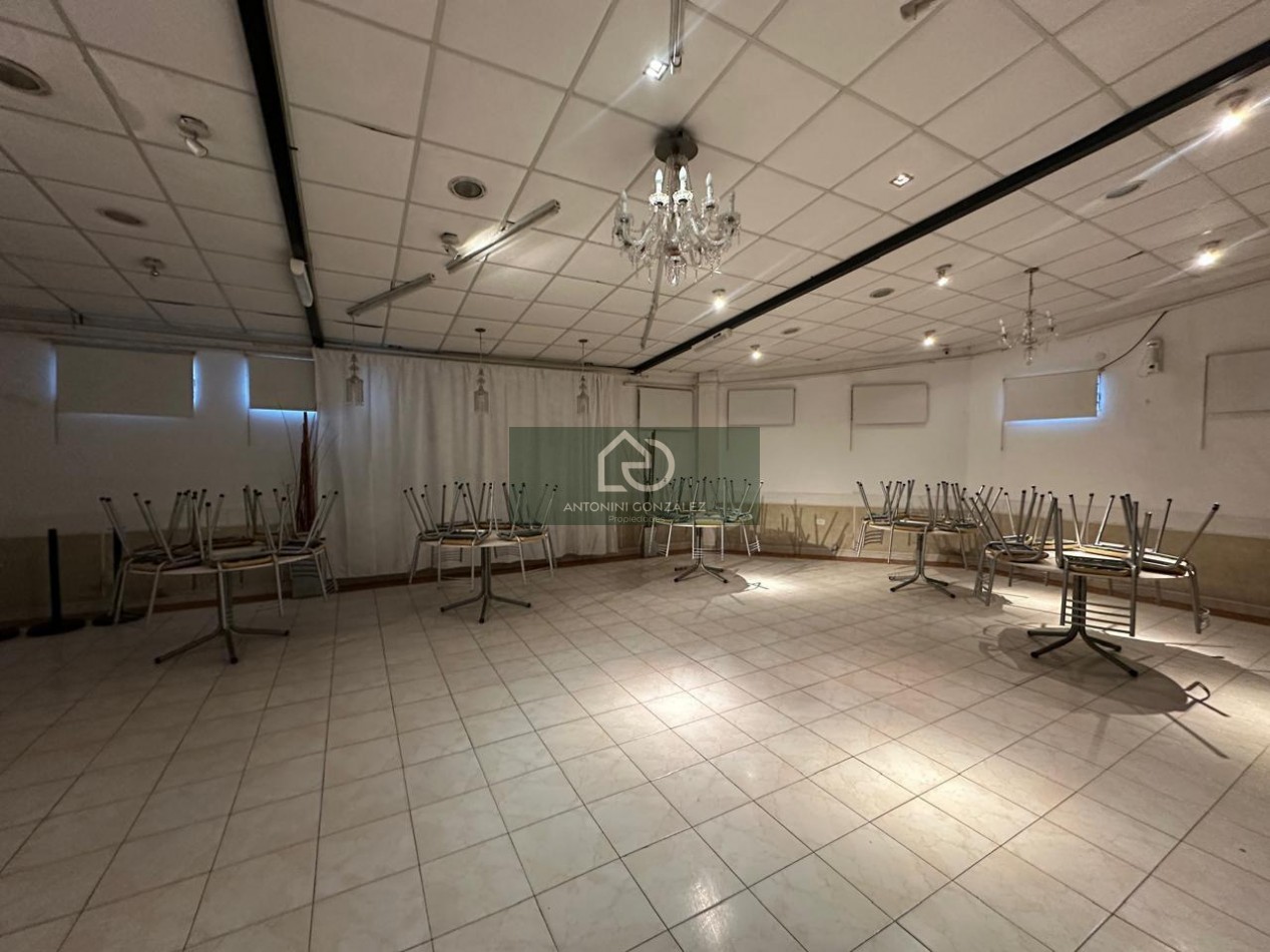 Local para Eventos Oficinas o Deposito en Ituzaingo Norte | 180m² | Equipado