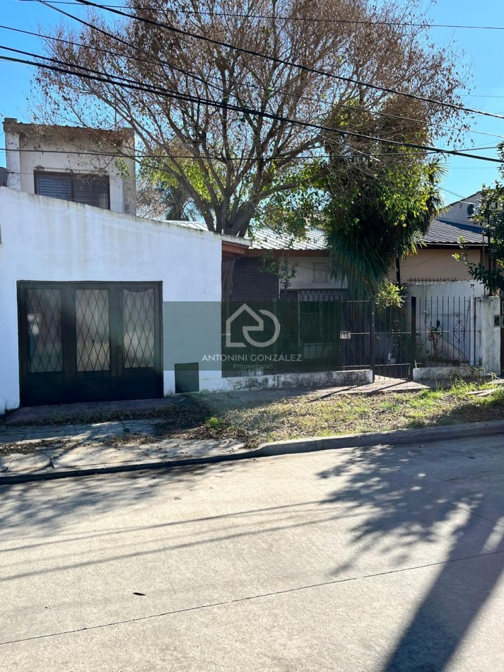 CASA EN VENTA EN ITUZAINGO NORTE A REFACCIONAR