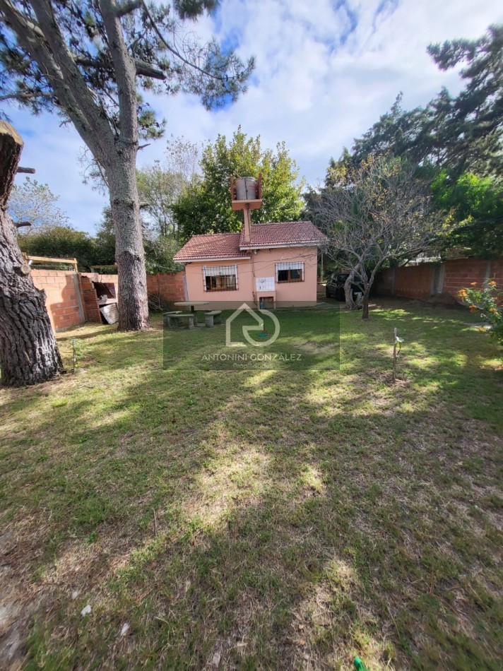 Venta casa en block de 3 ambientes mas monoambiente.
