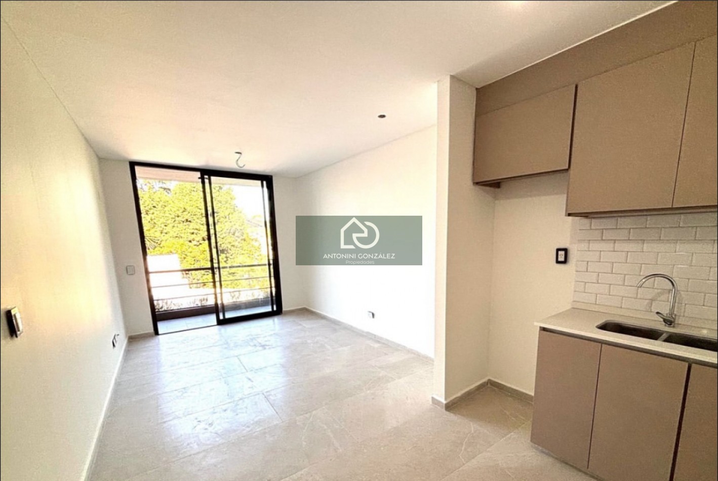  departamentos de 3 ambientes.