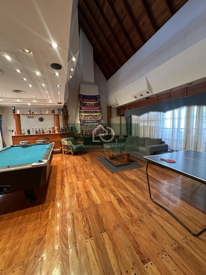 Venta casa 5 ambientes.